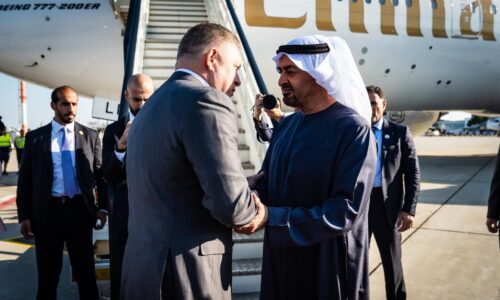Vláda sa chystá odovzdať kontrolu nad závlahami arabskému šejkovi, tvrdí opozícia