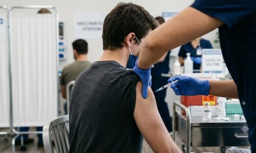 Spojené kráľovstvo spúšťa kontroverzný experiment na deťoch​