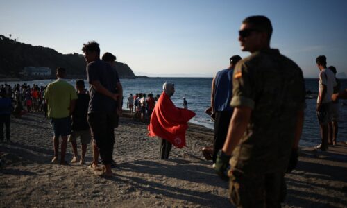 Radšej tu zomriem. Časť migrantov odmieta opustiť španielsku Ceutu