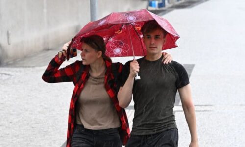 V Česku udeřily explozivní bouřky. Kudy mají postupovat a co od nich očekávat?
