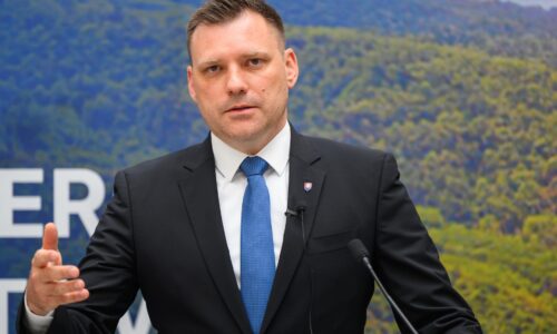 Sucho zasiahlo našich južných susedov. Pomáhame Maďarsku s vodou aj napriek tomu, že je jej málo, tvrdí Taraba