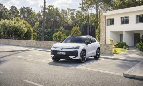 Volkswagen Golf a T-Roc: Nový full hybrid!