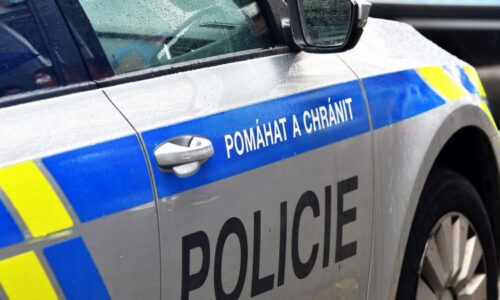 Tragédie na Mostecku: V jezeře zahynul další člověk, případ převzali kriminalisté