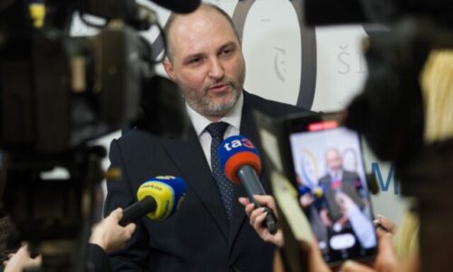 Vzdali by sa Polaček a Lörinc kandidatúry na primátora v prospech niekoho iného? Väčšina nechce špekulovať