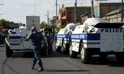 Najvyšší arménsky duchovný stojí pred súdom. Pre ignorovanie verdiktu mu hrozia dva roky väzenia