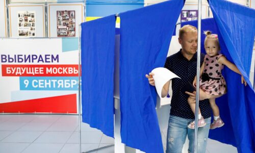 Kremeľ krotí ruskú túžbu po mieri. Do volieb pustil stranu požadujúcu koniec vojny