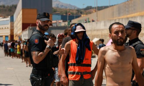 Migračný chaos v španielskej exkláve vyvolali aj hoaxy. Únia tlačí na TikTok a Metu, aby zakročili