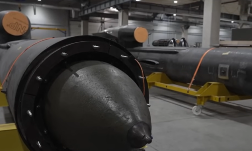 Moskva podnikla dronový a raketový útok. Zasiahla závod významného ukrajinského výrobcu zbraní