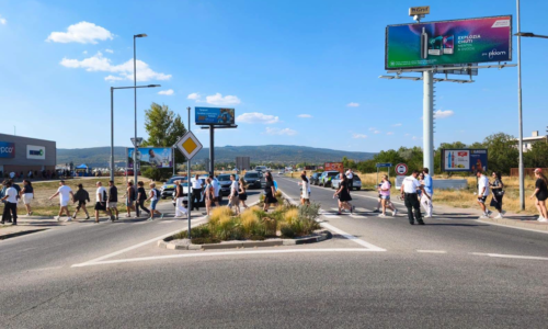 V Bratislave sa tvoria kolóny v každom smere k festivalu Lovestream