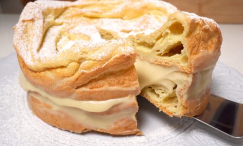 Der Kuchen schmilzt in Ihrem Mund, billig und einfach