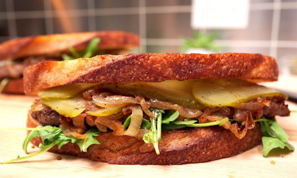 Schnelles und lecker Sandwich mit Minutensteaks, einfaches Rezept