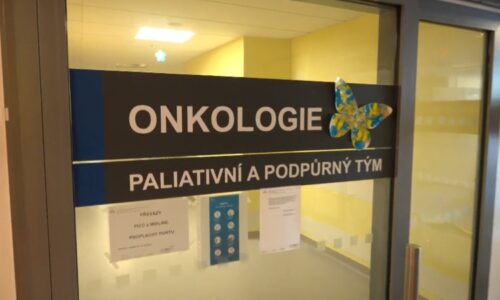 Agresivní bezdomovkyně terorizuje Jihlavu. Vulgárně nadává, na onkologii ucpala toalety
