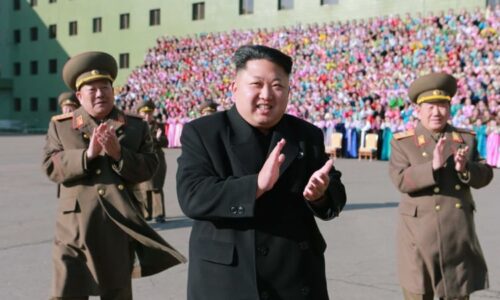 Kim Čong-un slaví úspěšné roky. I přes sankce utržil stovky miliard, nejvíc mu platí Putin