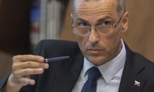 Žilinka nariadil preverenie nákupu radarov. Ministerstvo vnútra už včera vyzvalo na ich demontáž