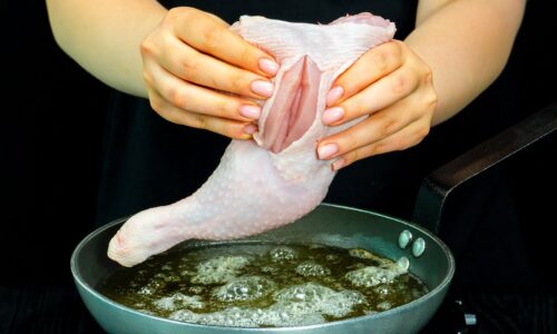 Mystery solved! Here’s how you get juicy and browned chicken thighs