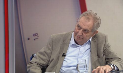 Babiš už jednou prohrál, na Hrad by kandidovat neměl, říká Zeman. Popsal, proč ho baví Macinka