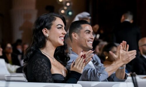 Ronaldo se smál fanouškům, s Georginou svatbou všechny převezli. Jak se zrodila jejich láska?