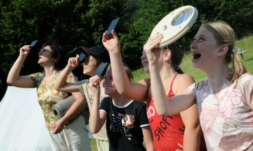 Nenávratne poškodená sietnica. Čo dokáže niekoľko sekúnd priameho pohľadu na zatmenie Slnka