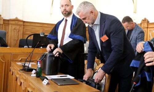 Očistec: Domové prehliadky u obžalovaných, ale aj v budove Transpetrolu. K slovu sa dostal najmä obhajca Para