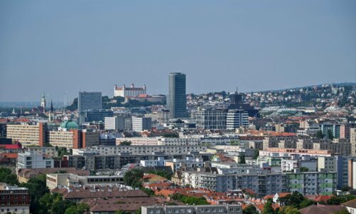 Dopyt po kanceláriách v Bratislave rastie, nájomné dosiahlo nové maximum