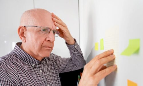 Čeká vás stáří bez demence? Vědci odhalili tři rozhodující faktory ve středním věku