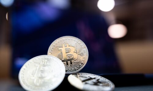 Práva hlavného aktéra bitcoinovej kauzy boli porušené, rozhodol český Ústavný súd
