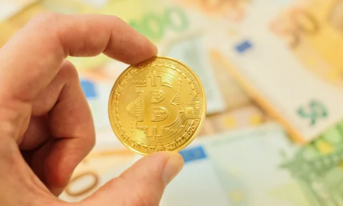 Vaše euro na účte každý rok slabne: Prečo Slováci siahajú po Bitcoine