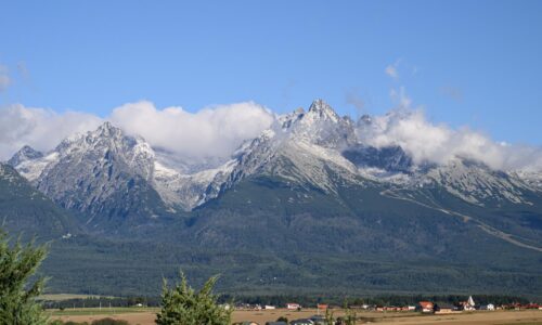 Tatry ako prvé na Slovensku otočili kurz pri cenách realít. Až priveľa ľudí tam chcelo zarobiť