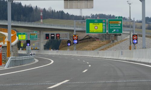 Diaľnica do Česka chytá druhý dych. Pôvodné plány pochoval most pre zver, teraz sa začína od nuly