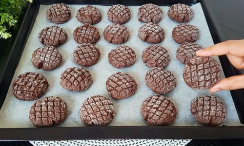 Questi biscotti si sciolgono in bocca! buonissimi e facili. Dolce facile e veloce.