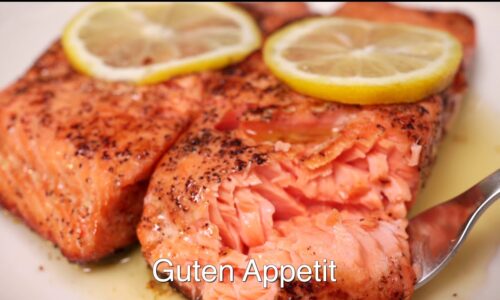 Ein einfaches und elegantes 10-Minuten-Rezept für gegrillten Lachs in einer cremigen Zitronensauce