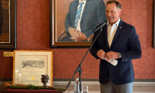 Peter Bondra si z rúk primátora Polačeka prevzal čestné občianstvo Košíc