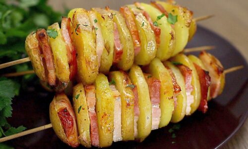 Ein sehr einfaches und leckeres Rezept für Ofenkartoffeln mit Speck.