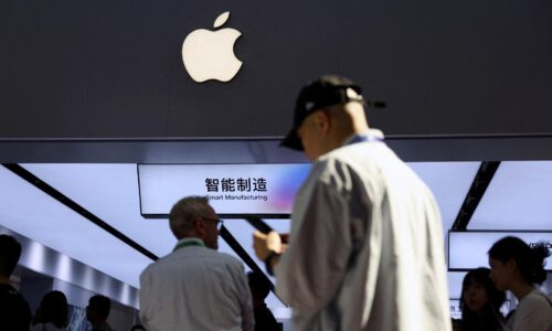 Apple spája sily s Alibabou, spoločne vyvinuli AI pre čínsky trh. Ide však odklon od stratégie, píše Reuters