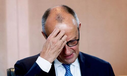 Merzov rating prerazil dno