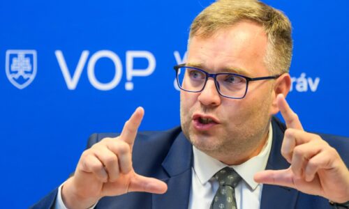 KDH odmieta útoky na ombudsmana pre jeho kritiku vyberania poplatkov
