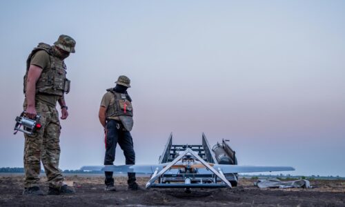 Ukrajina hlási masívny útok dronmi na Rusko, Moskva a Rostov potvrdzujú obete aj požiare