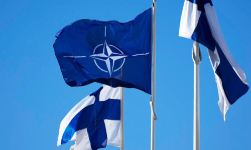 Vo Fínsku sa ozývajú výzvy na odchod z NATO