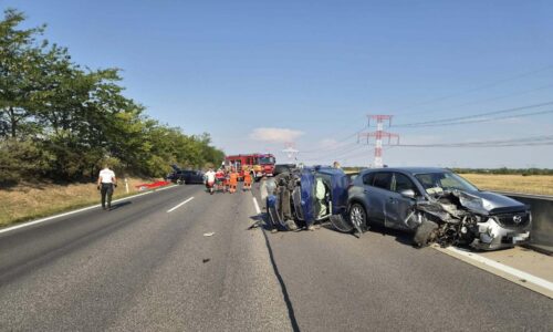 Polícia vyzýva na rešpekt k pravidlám cestnej premávky, upozorňuje na tragické nehody a úmrtia
