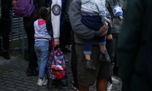 Nemcom sa nedarí efektívne rozbehnúť deportácie. Sabotujú ich aj úradníci, politici v Berlíne zúria