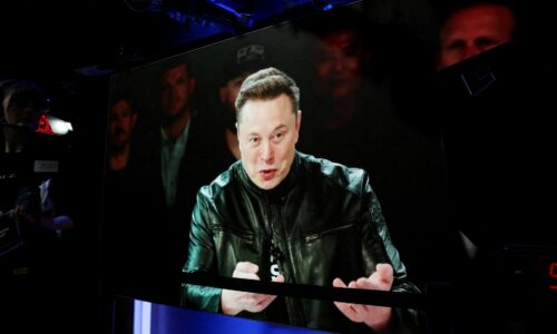 Hodnota Muskovho podielu v SpaceX bola v závere júna viac ako 900 miliárd dolárov
